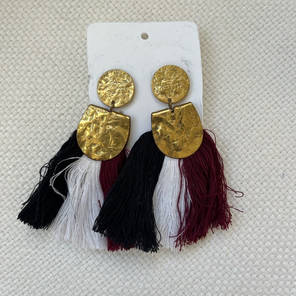 New fashion earrings by Roller Rabbit brand